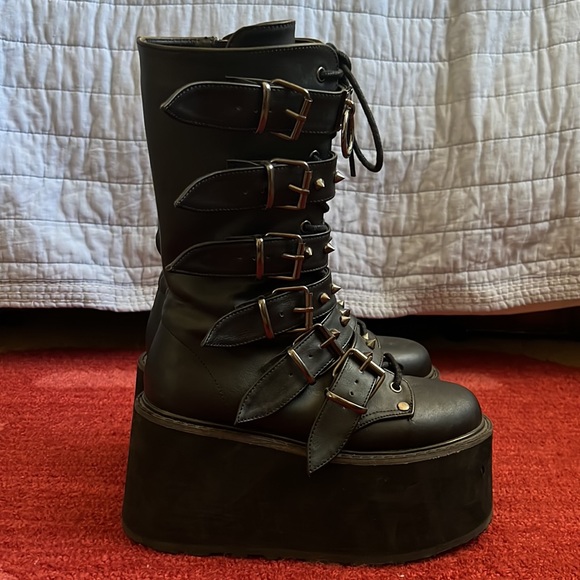 (*****SOLD*****)  DEMONIAS DAMNED-225 - Picture 3 of 3